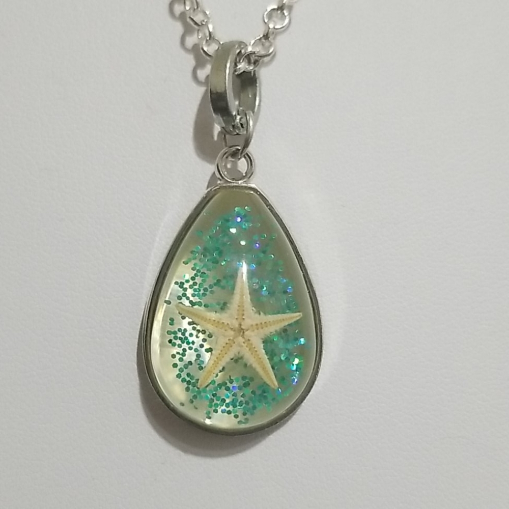 Starfish Glitter Pendant Necklace